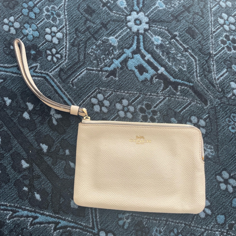 White coach wristlet